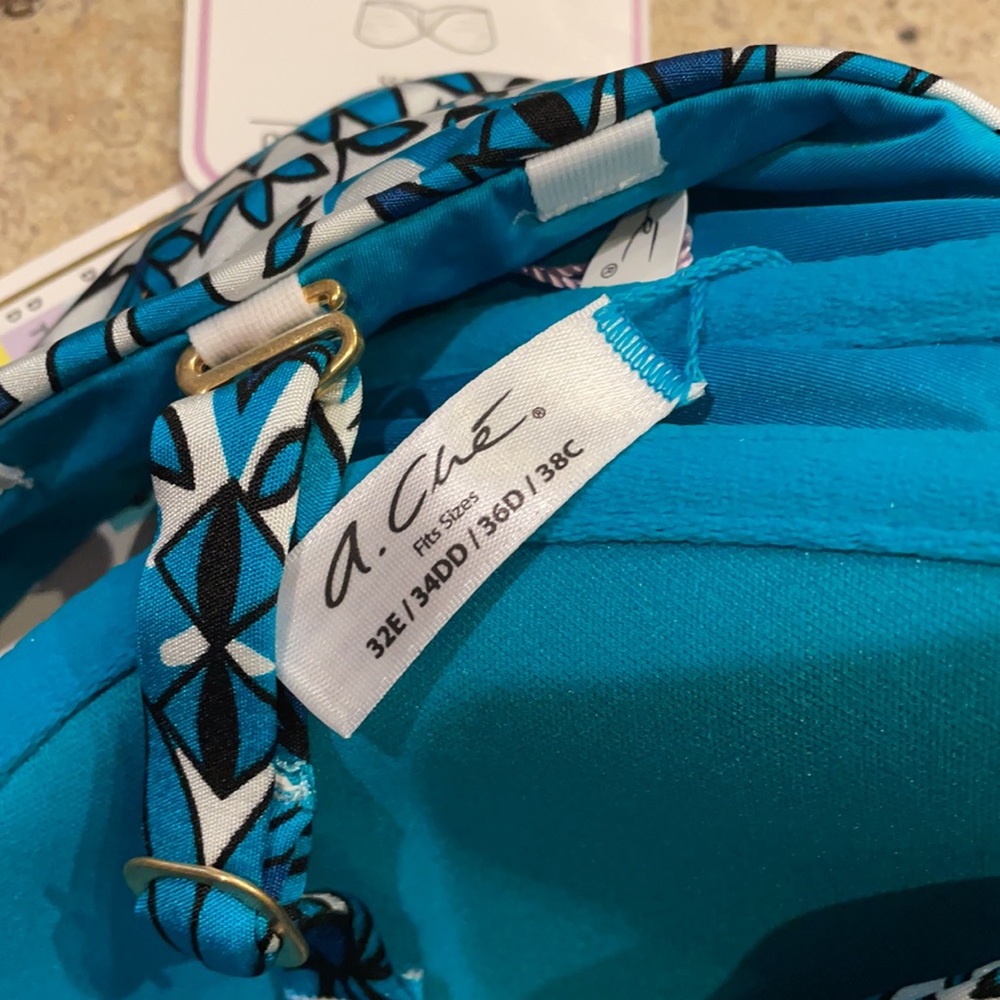 A Che’ bathing suit, mix and match size NWT - Picture 8 of 8